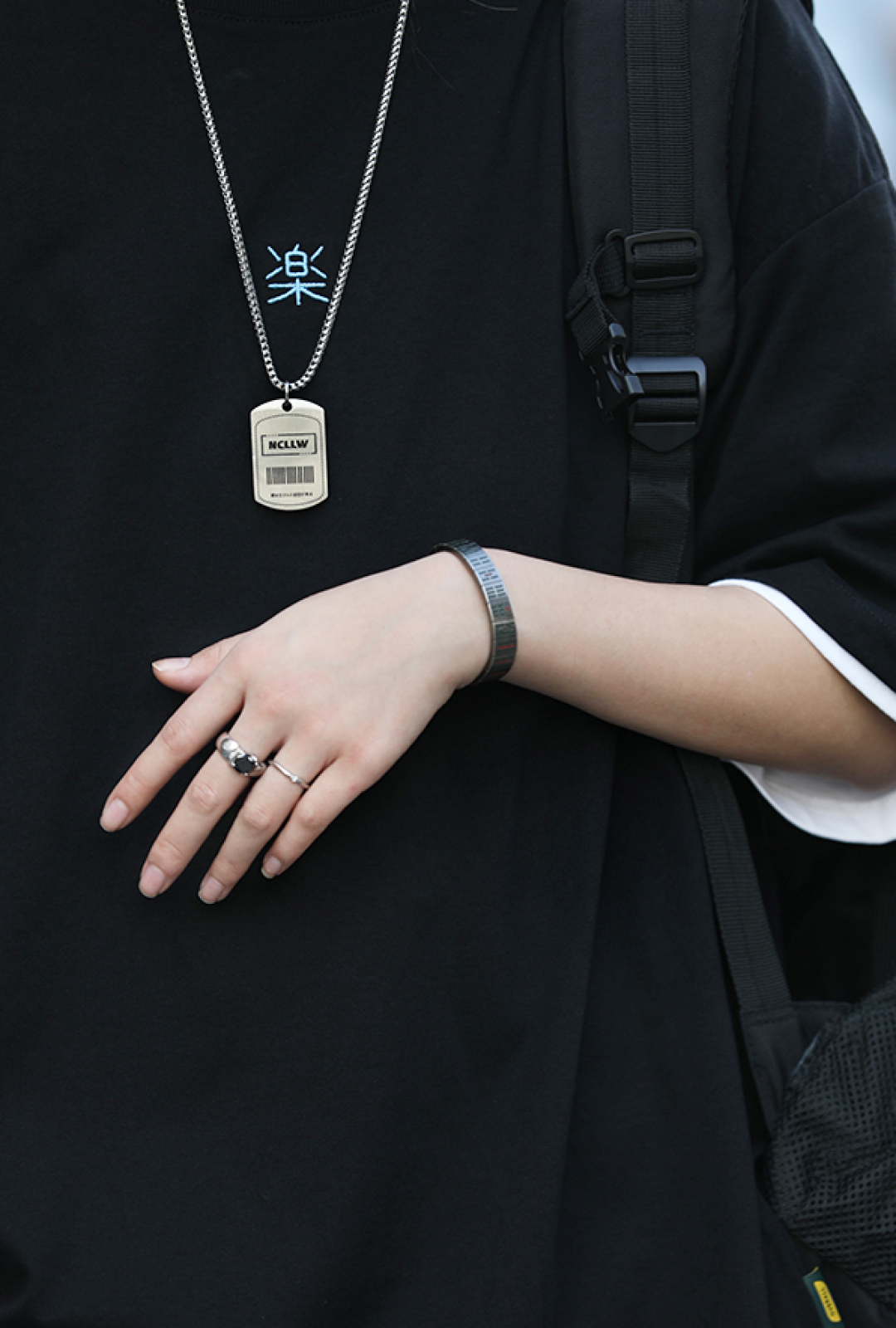 ncllw ロゴネックレス M0780